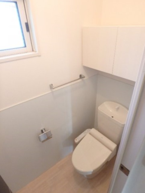 トイレ　温水洗浄便座