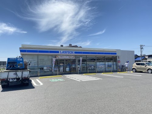 コンビニ　ローソン（コンビニ）まで825m