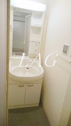 洗面設備　独立洗面台です。