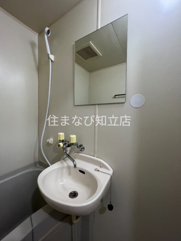 洗面設備　同型別部屋写真