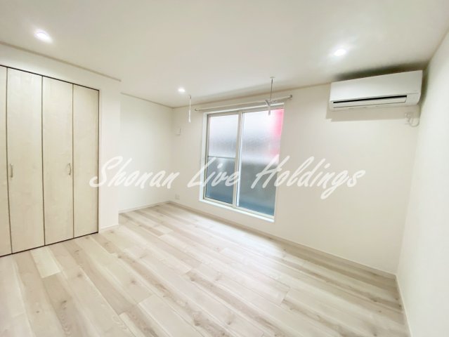 居室・リビング　防犯シャッター付き♪