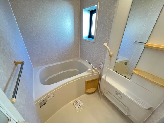 バス・シャワールーム　※別部屋の写真です