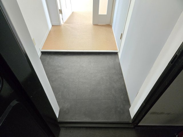 玄関　主税ビル