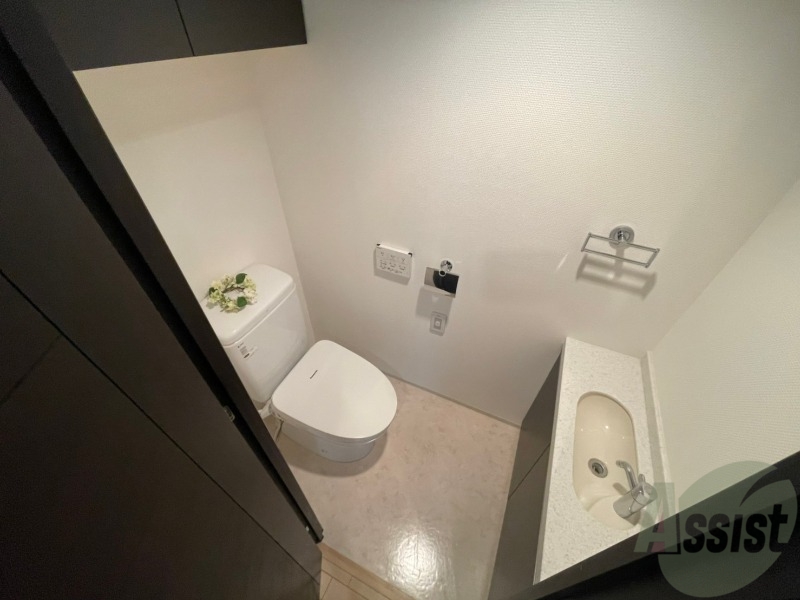 トイレ　ウォシュレット機能がついたトイレ。安心して使用できますね。