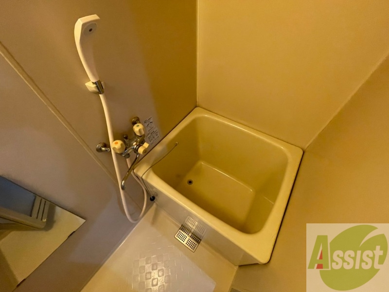 バス・シャワールーム　お風呂になります。一日の疲れを癒してくださいね。