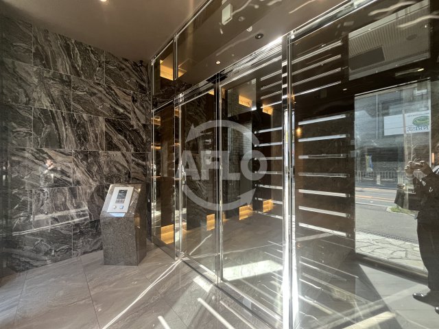 エントランス　ファーストフィオーレ江坂ウエスト　エントランス