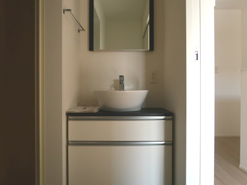 洗面設備　反転タイプ