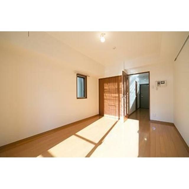 居室・リビング　反転タイプの参考写真