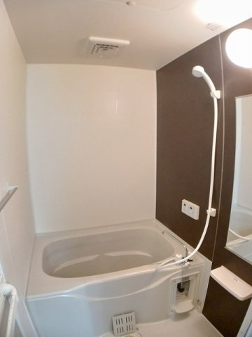 バス・シャワールーム　お風呂で日々の疲れを落としましょう