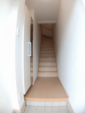 玄関　落ち着いた玄関です