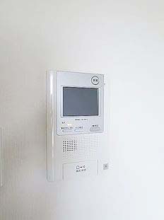 セキュリティ　★モニター付きインターホンで来客時も安心★