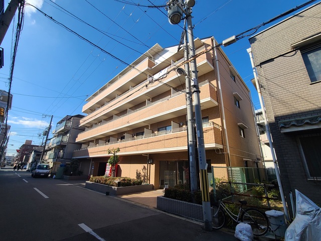 建物外観　シンプルなデザインの外観です