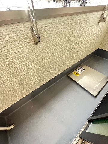 バルコニー　暖かな日差しのふりそそぐバルコニー