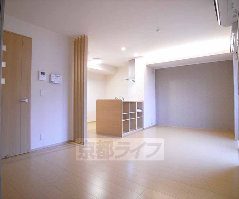 居室・リビング　１３．１帖の広々したＬＤＫです。