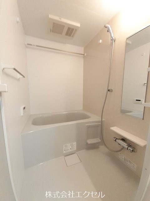 バス・シャワールーム　追い炊き機能付きです。