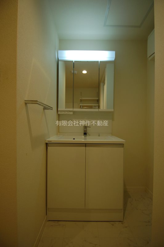 洗面設備　洗髪洗面化粧台