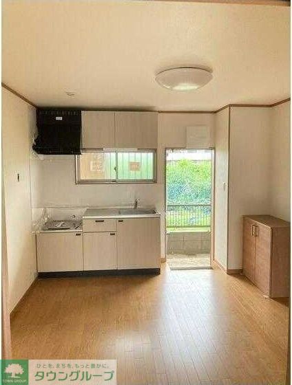 玄関　リビング/居室