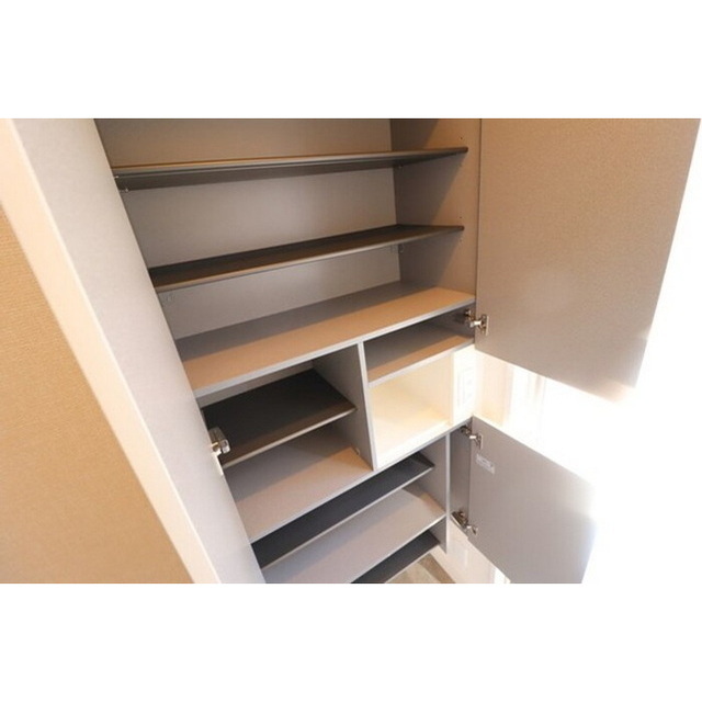 玄関　シューズボックス完備