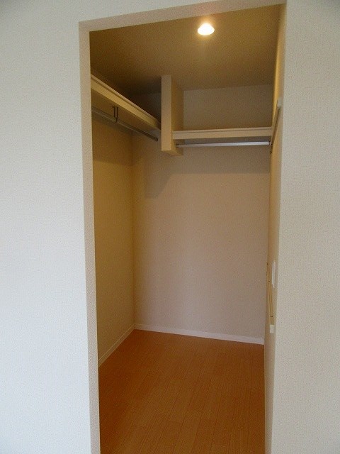 収納　ウォークインクローゼット