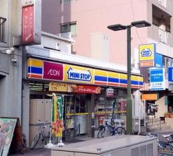 コンビニ　ミニストップ 覚王山駅前店（コンビニ）まで547m
