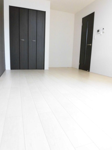 居室・リビング　明るいお部屋で気分も晴れやか。