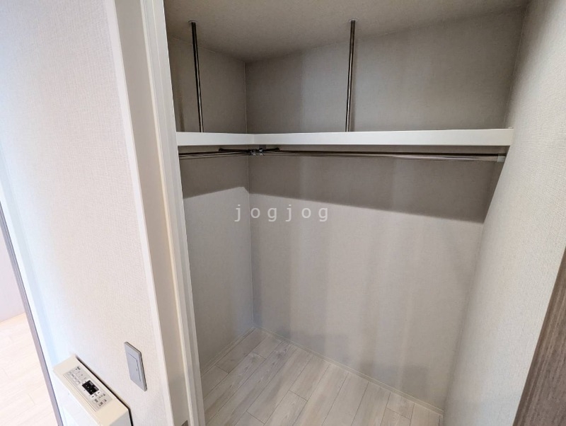 収納　洋室のウォークインクロゼット