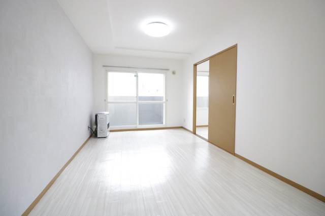 居室・リビング　広々リビング♪