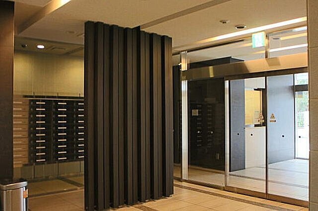 ロビー　オートロック完備