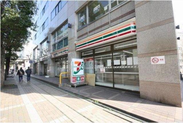 コンビニ　セブンイレブン横浜仲町台駅前店（コンビニ）まで264m
