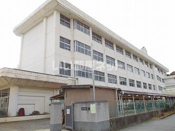 中学校　香寺中学校（中学校）まで1910m
