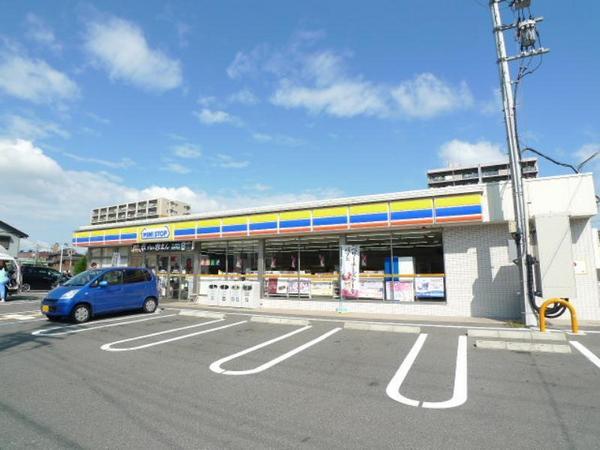 コンビニ　ミニストップ大阪今津北5丁目店（コンビニ）まで727m