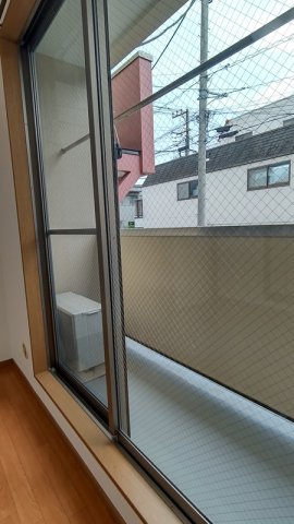 バルコニー　開放的で明るい空間を演出してくれるバルコニーです♪