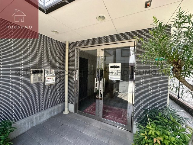 エントランス　ゆとりのあるエントランスです