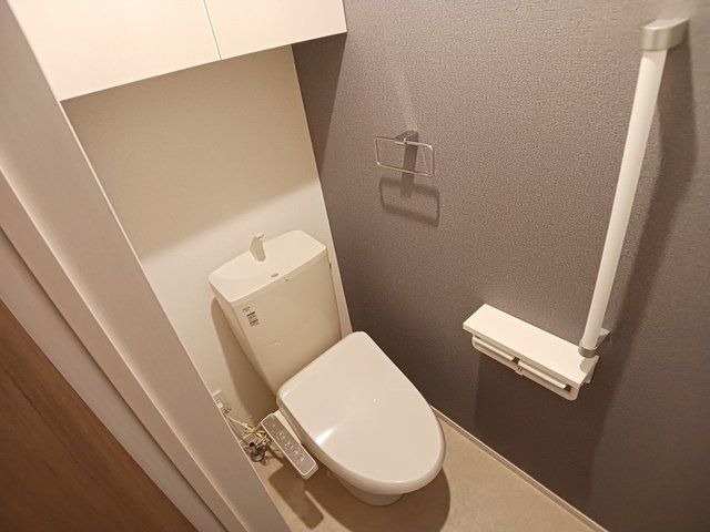 トイレ　清潔感のあるトイレです