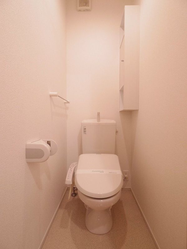 トイレ　※同仕様写真
