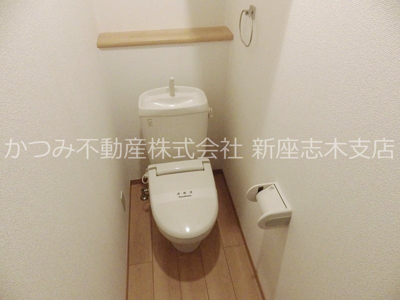 トイレ　別号室参考写真
