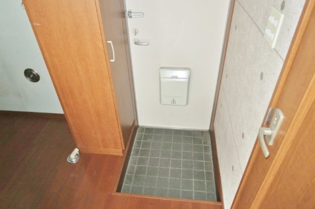 玄関　※別室参考写真です。