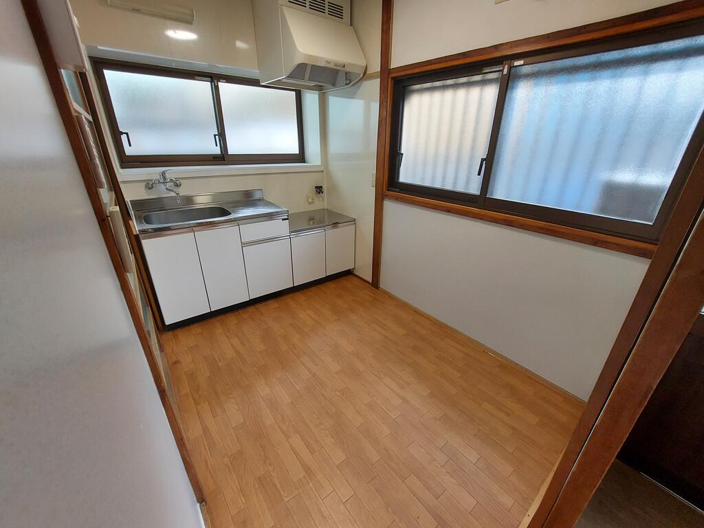 小田急江ノ島線 鶴間駅 徒歩14分 1階建 築57年のキッチン写真