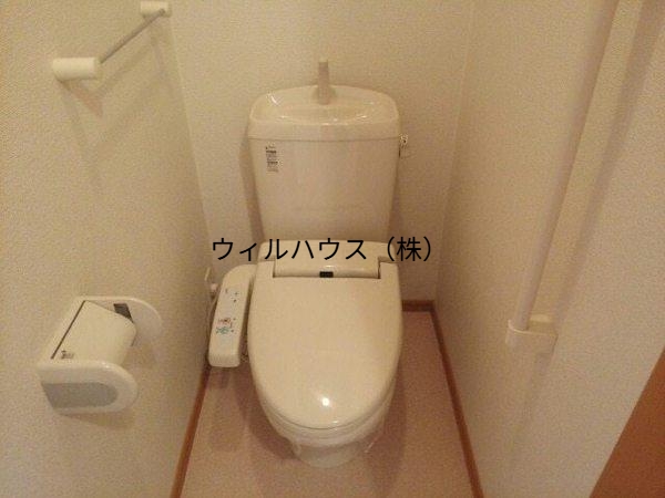 トイレ　ウォシュレット付きです！