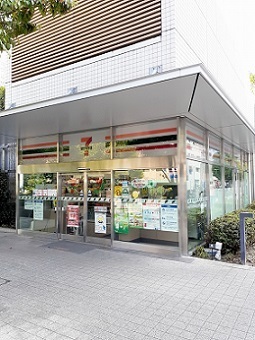 コンビニ　セブンイレブン（コンビニ）まで190m