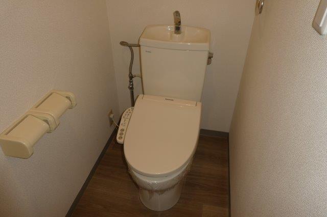 トイレ　ウォシュレット