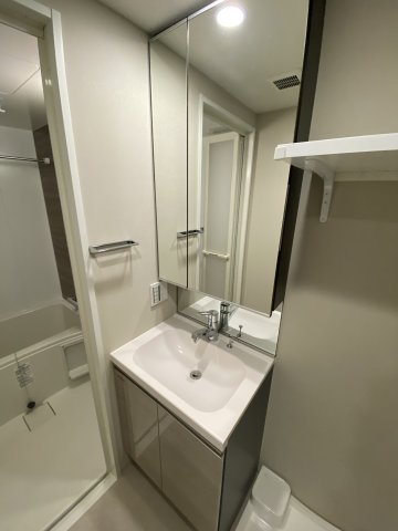 洗面設備　他号室　同施工参考写真