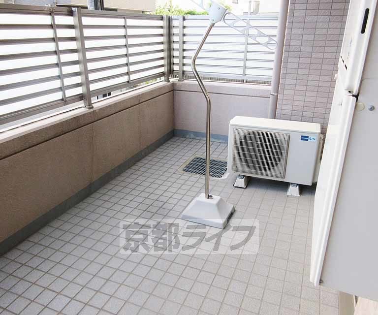 バルコニー　広々とした専用庭です