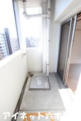 バルコニー　洗濯物はこちらへどうぞ。