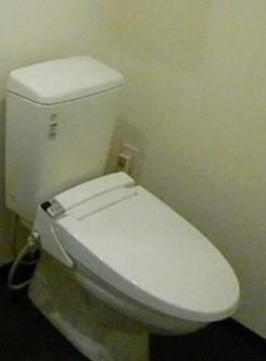 トイレ　トイレ