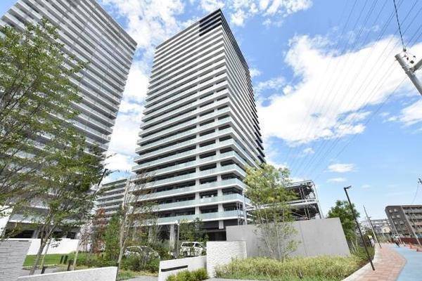 建物外観　オートロック完備