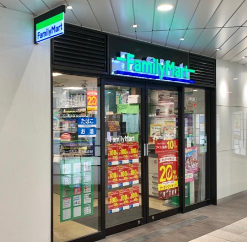 コンビニ　ファミリーマートエキア曳舟店（コンビニ）まで181m