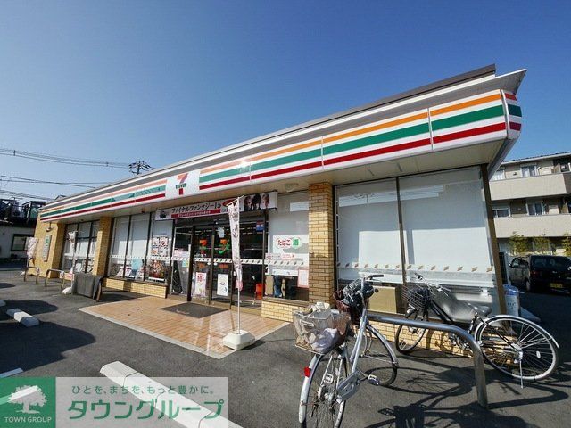 コンビニ　セブンイレブン狭山富士見東店（コンビニ）まで828m