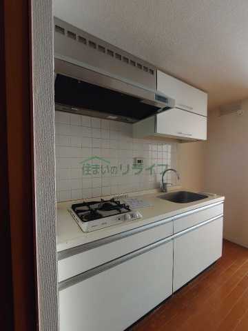 キッチン　別部屋参考写真となります