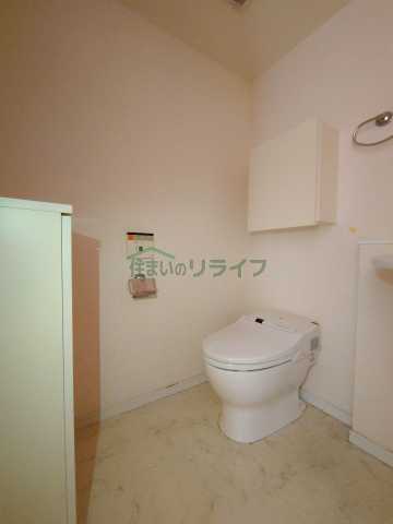 トイレ　別部屋参考写真となります